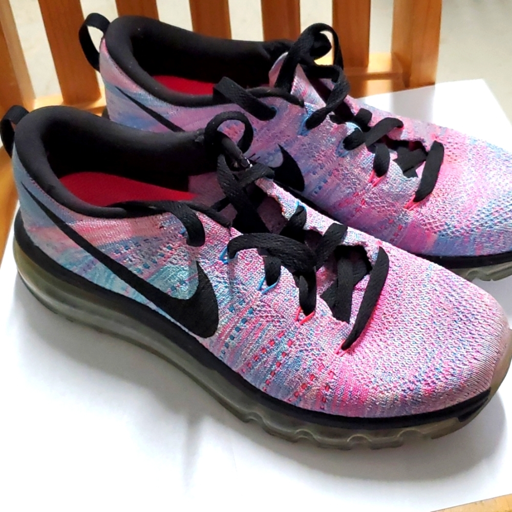 Womens Nike Flynit Max Size 7